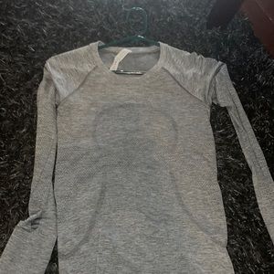 Grey lululemon shirt